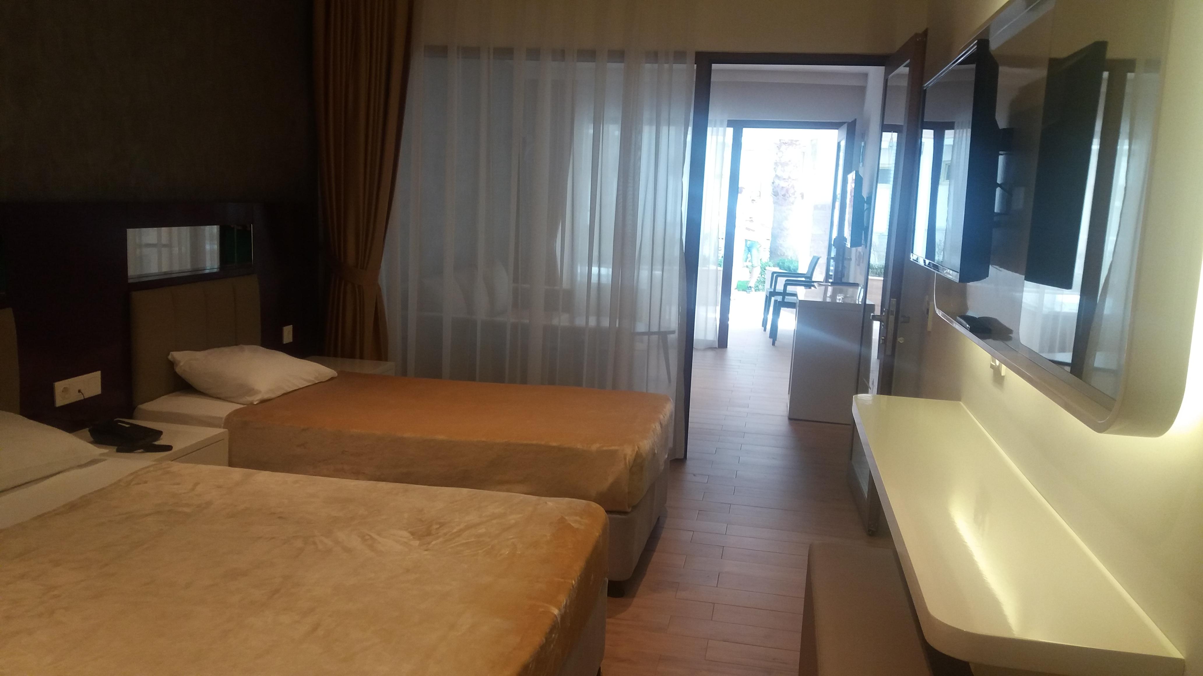 Mirage World Hotel İçmeler Esterno foto