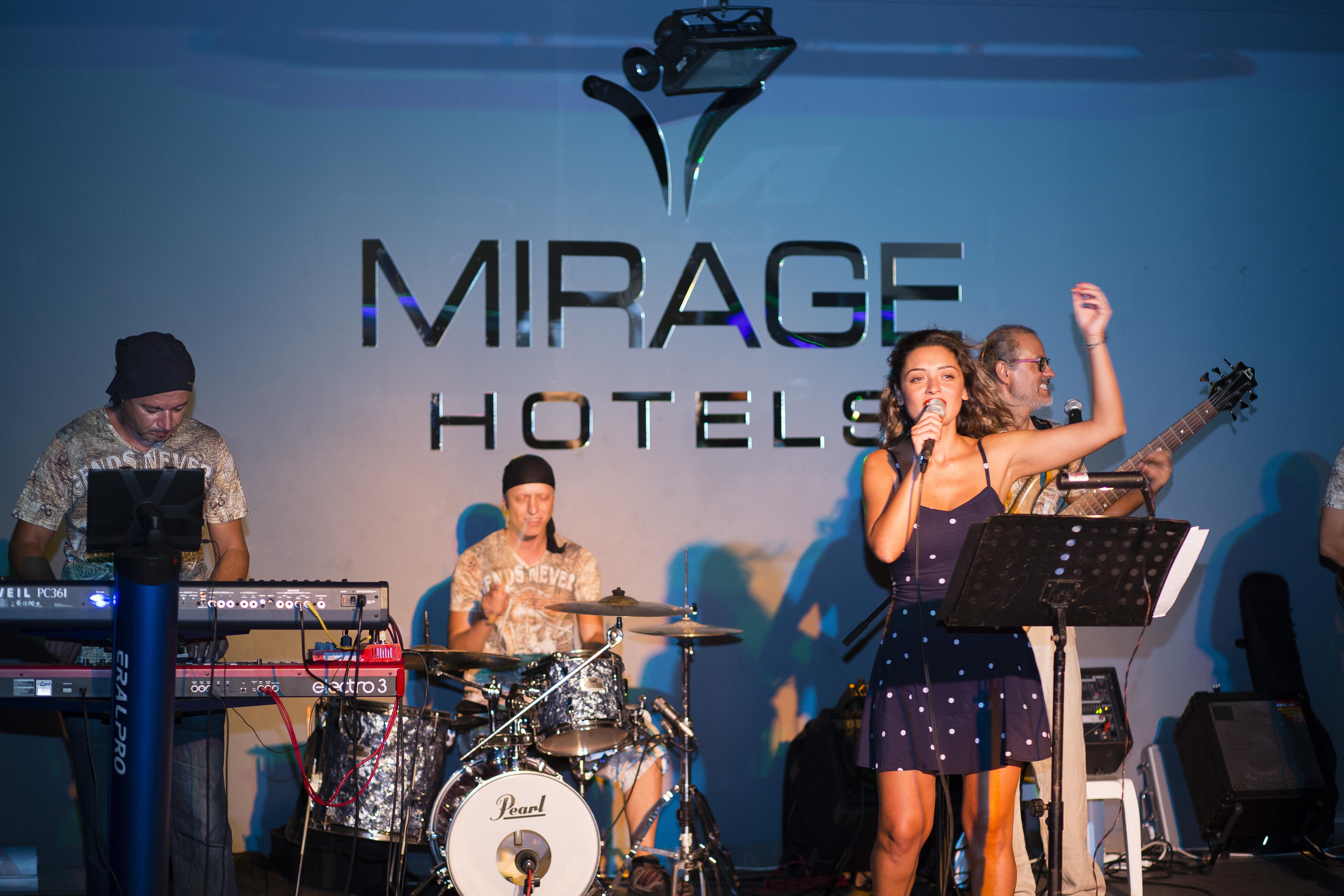 Mirage World Hotel İçmeler Esterno foto