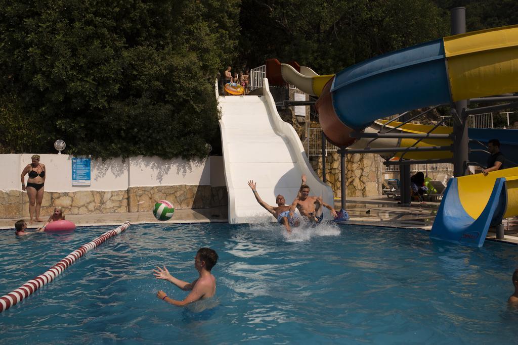 Mirage World Hotel İçmeler Esterno foto